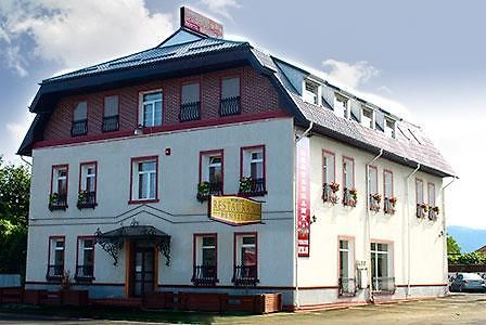 Pensiunea Byblos Piatra Neamţ Exterior foto